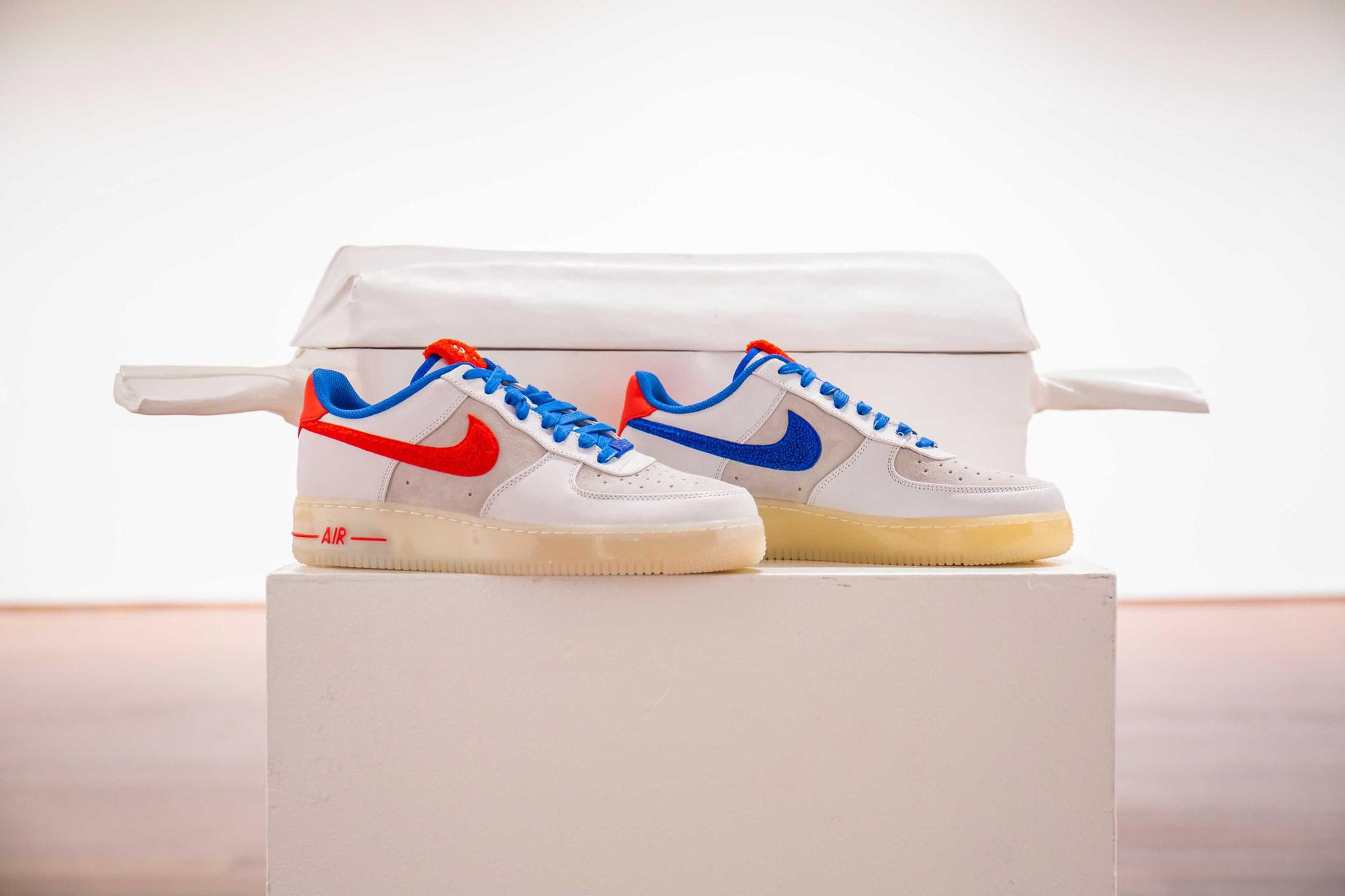 Consciente de Injusto fertilizante Sotheby's Drops Legendary Collection of Nike Air Force 1s in Buy Now  Sneaker Shop - RESPECT. | The Photo Journal of Hip-Hop Culture
